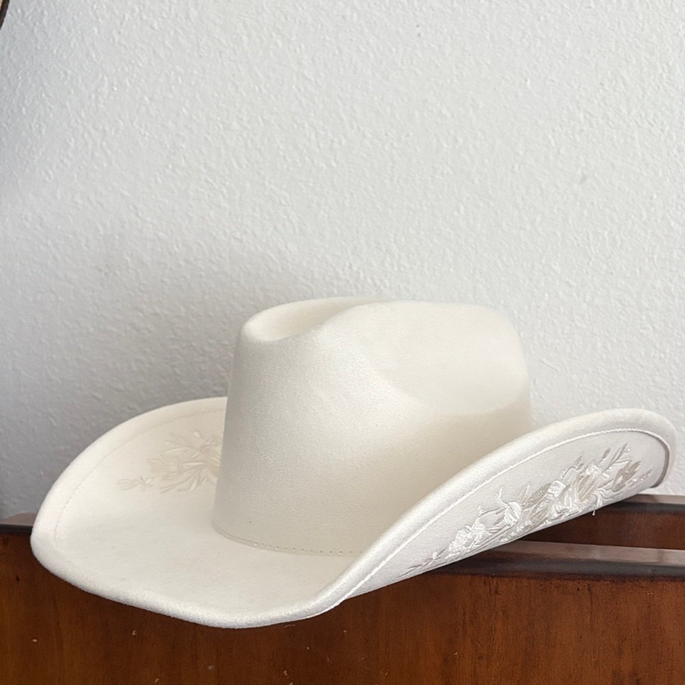 White Embroidered Cowboy Hat